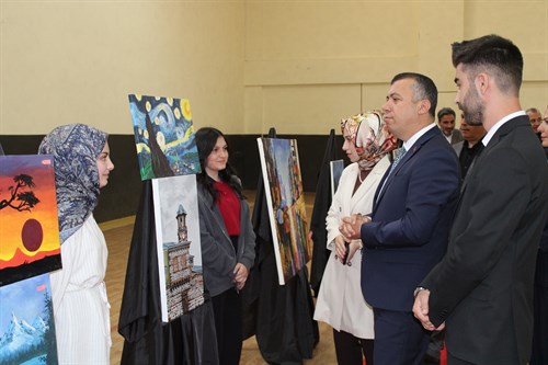 ŞEHİT MÜCAHİT DAŞTAN ANADOLU LİSESİ KARMA RESİM SERGİSİ AÇILIŞI YAPILDI